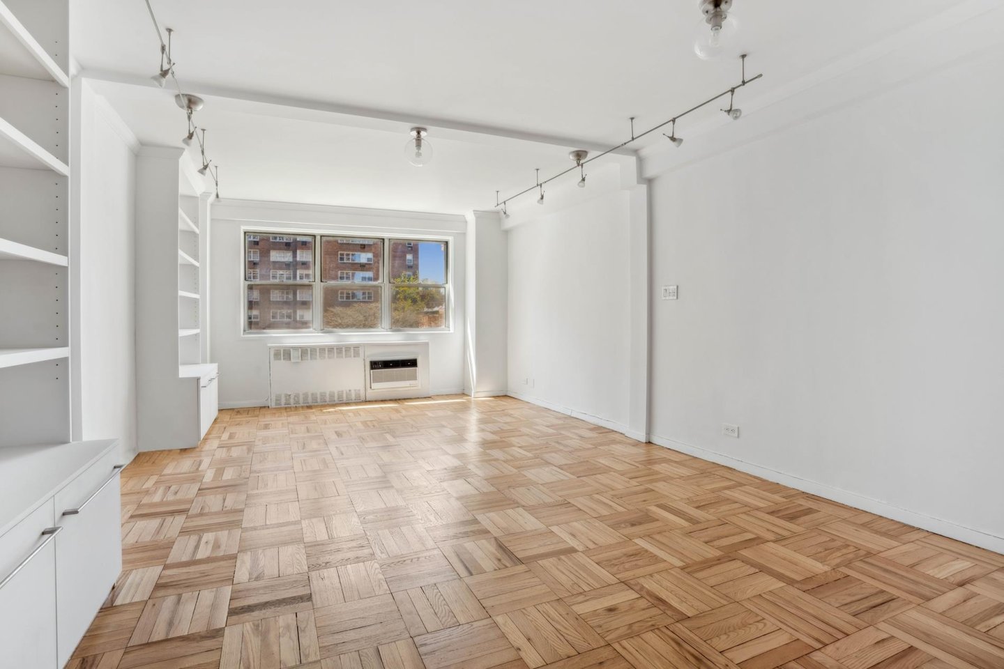 30 W 60th Street 6-X